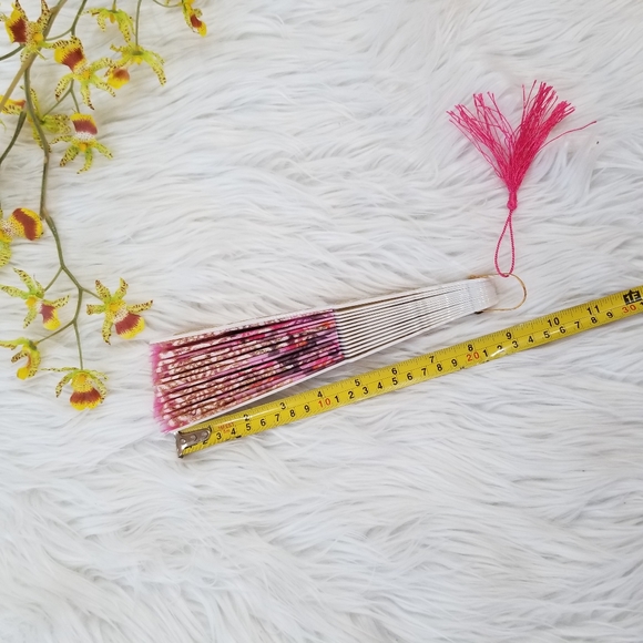 Pink and Gold Floral White Chinese Hand Fan. - Picture 9 of 9